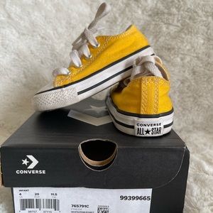 Size 4c - Toddler - Yellow Low Top Chuck Taylors